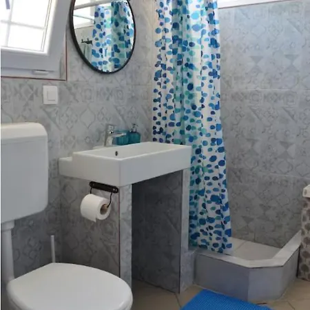 Maya House Дом отдыха Vrbanj